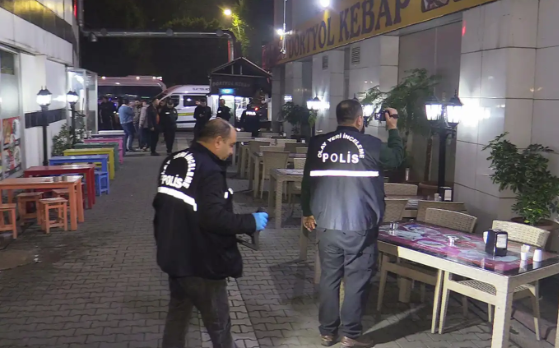 Adana'da lokantaya silahlı saldırı: 1 ölü